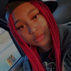 Meet your Posher, Nellia